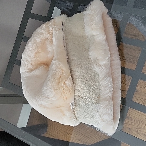 Australian Cloud Nine Genuine Shipskin Shearling Fur Winter Hat Ivory Sherpa L main image 6